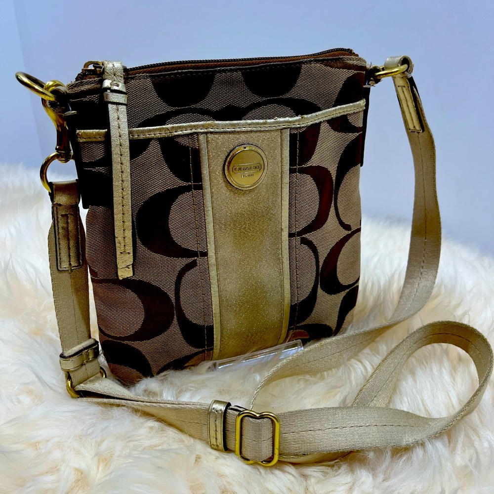 Coach Signature Canvas and leather Trim Swing back /Crossbody Bag